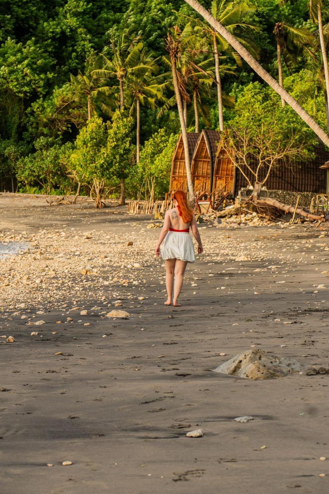 Beachfront Luxury Dome Villas - Gamat Bay Resort Nusa Penida Exterior foto