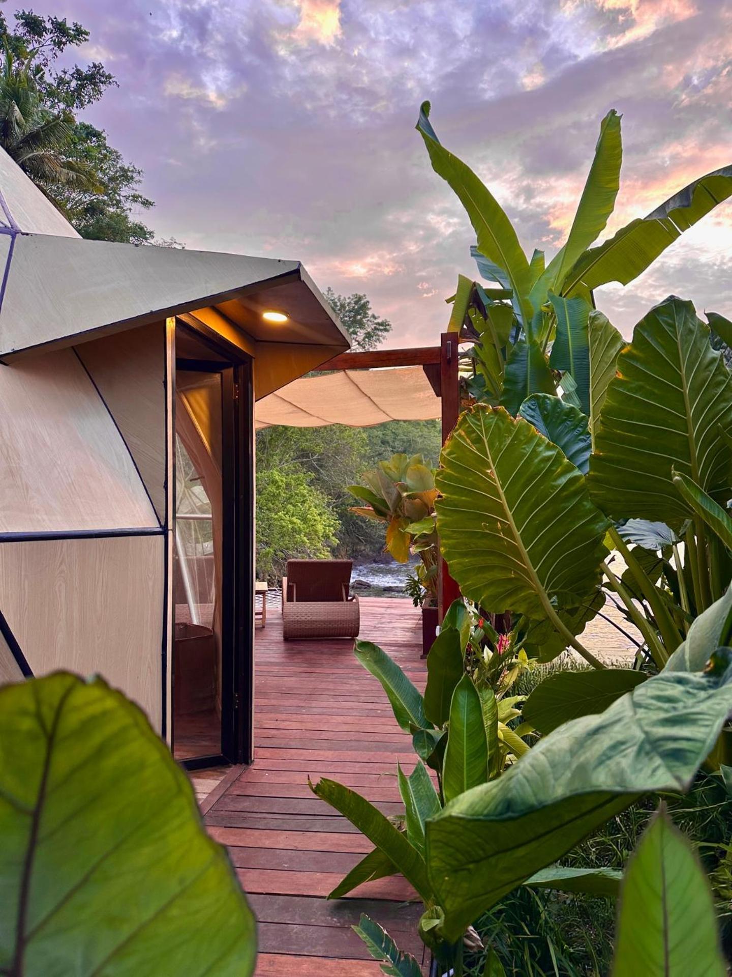 Beachfront Luxury Dome Villas - Gamat Bay Resort Nusa Penida Cameră foto